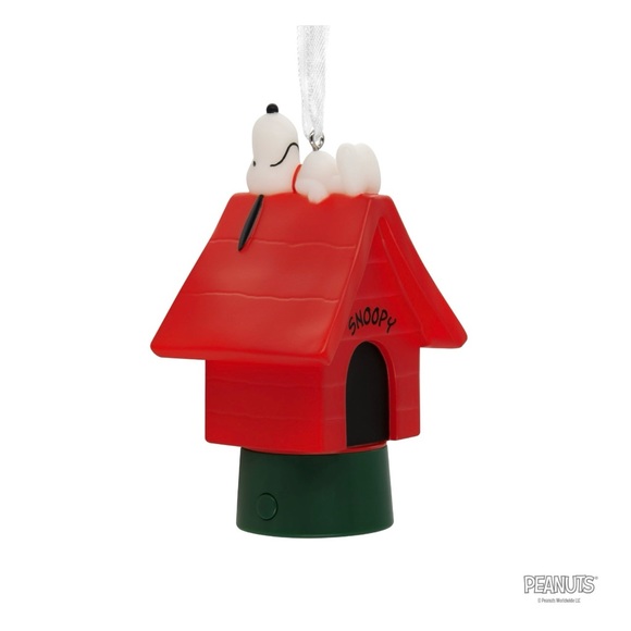 Hallmark Peanuts Snoopy on Doghouse with Light Ornament - Picture 5 of 10